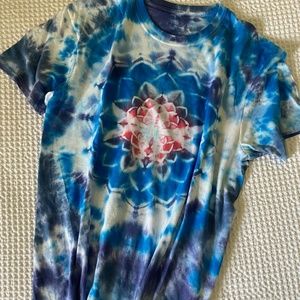 Tie-Dye T-shirt Mandala Design Blue with Red Unisex Large